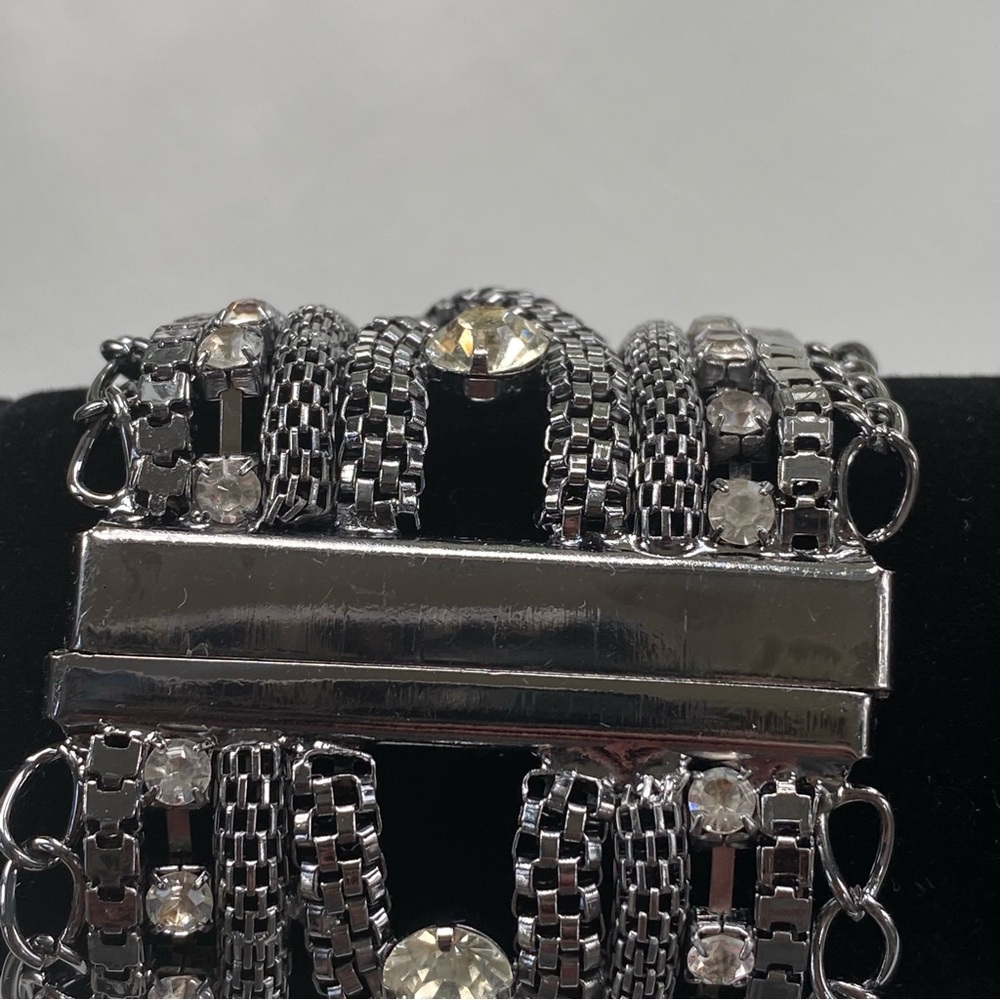 Chain & Rhinestone Bracelet - Picture 6 of 12